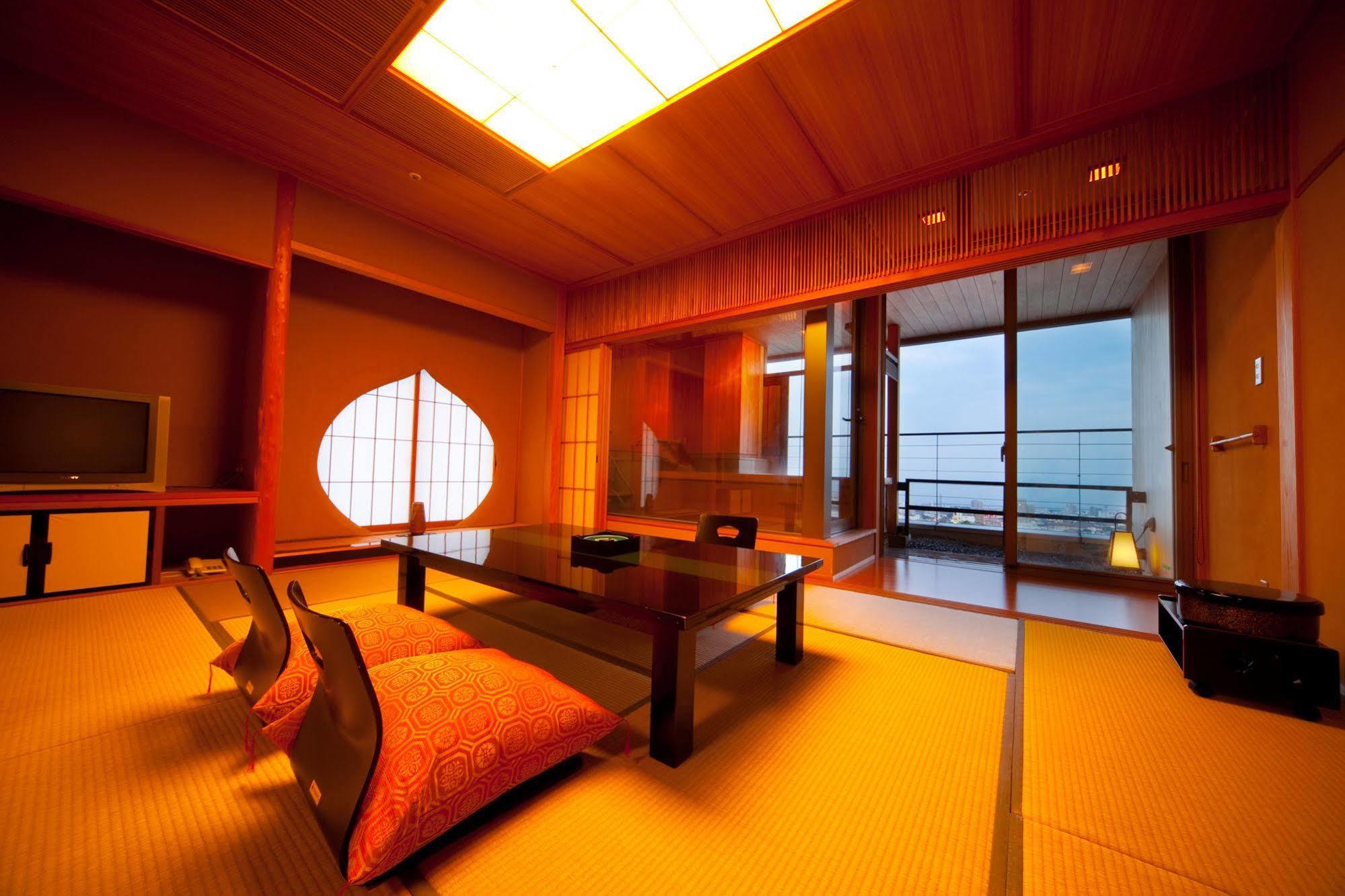 Hotel Sansuikan Beppu Buitenkant foto
